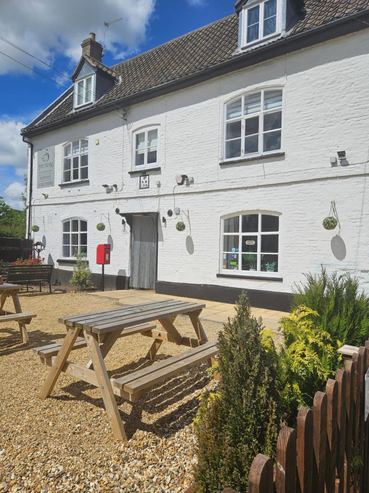 The Swan Inn Hilborough Luaran gambar